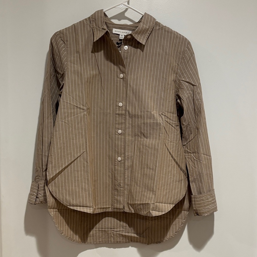 NWT Banana, Republic Brown Striped women's long sleeve dress Shirt